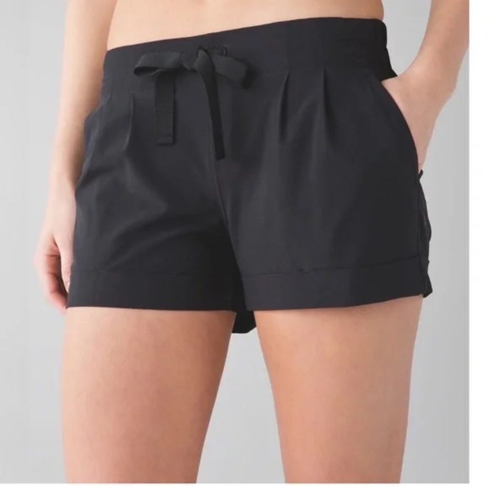 Lululemon Spring Breakaway Shorts